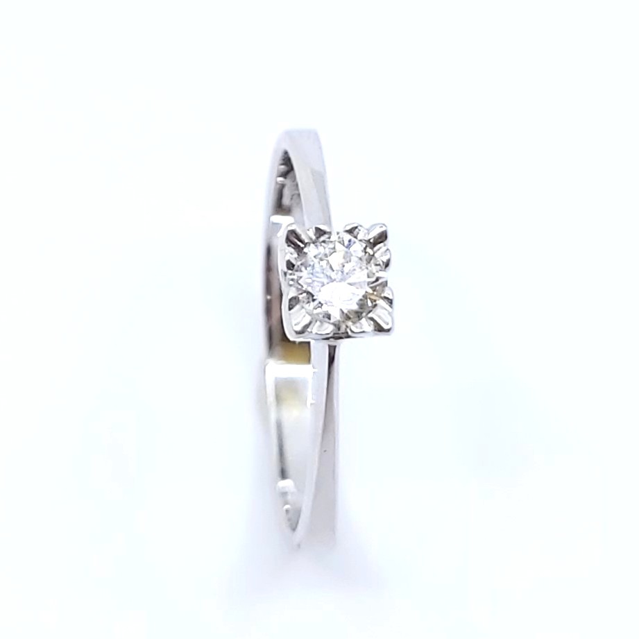 Ring 585/-, Größe: 51 mit Brillant,  1,89g