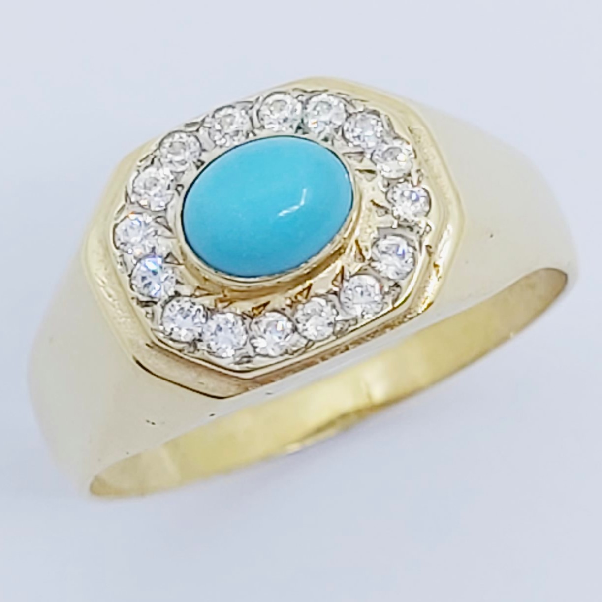 Ring 585/- mit einem Türkis und weißen Steinen, Größe: 54, 2,73g