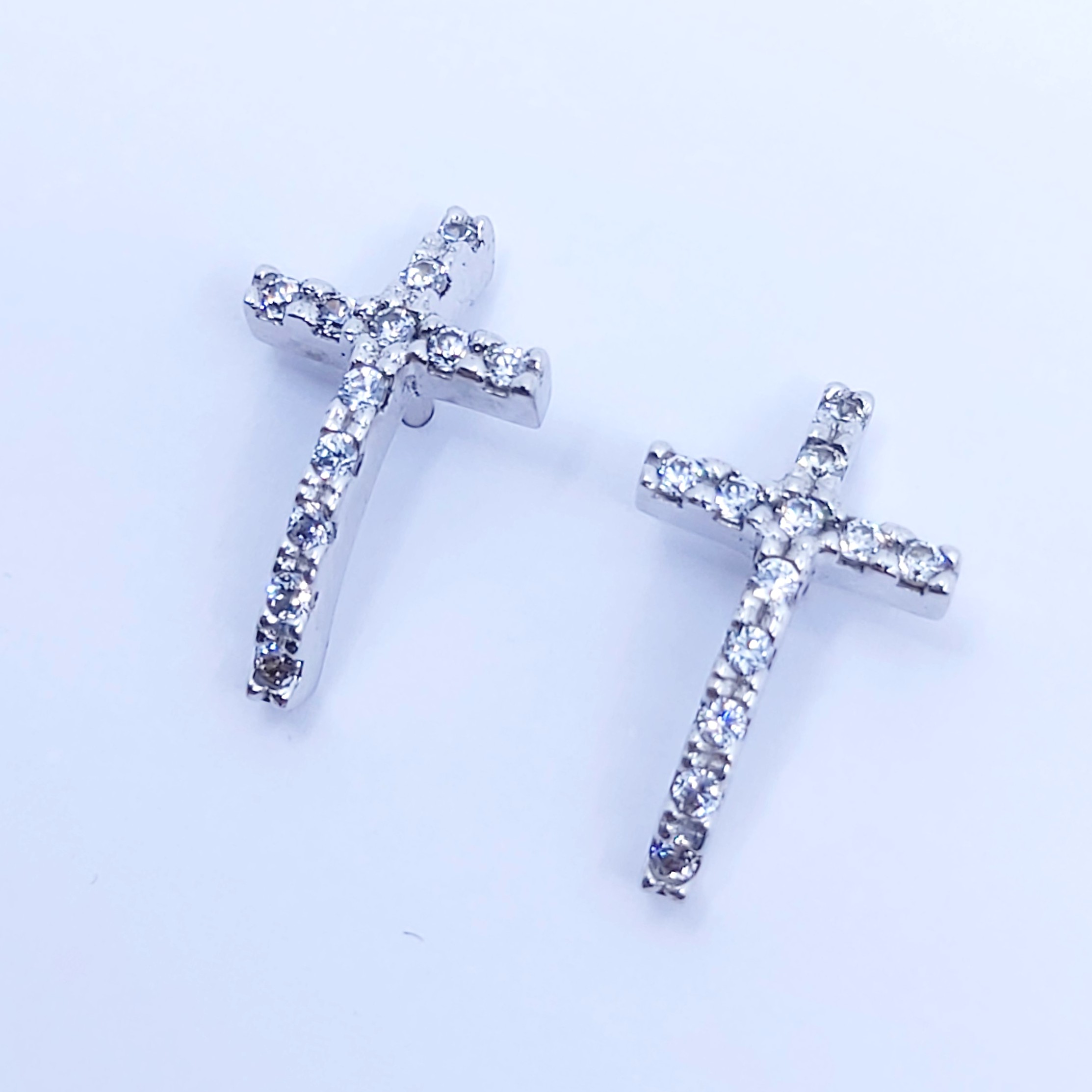 Ohrstecker 585/- "Kreuz" mit weißen Steinen, 1,50 g