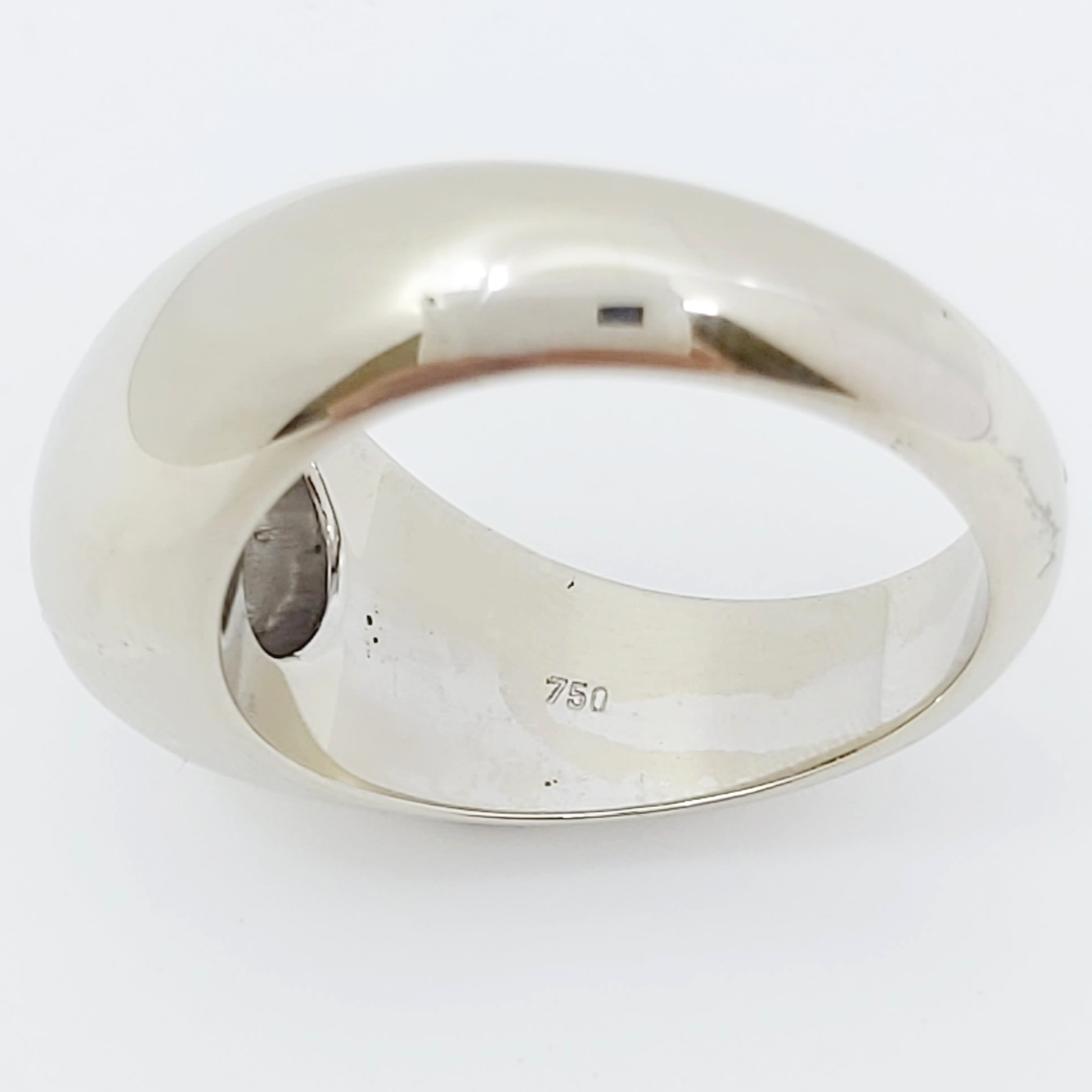 Ring 750/-  Größe: 62 mit einem Brillant, 22,5g