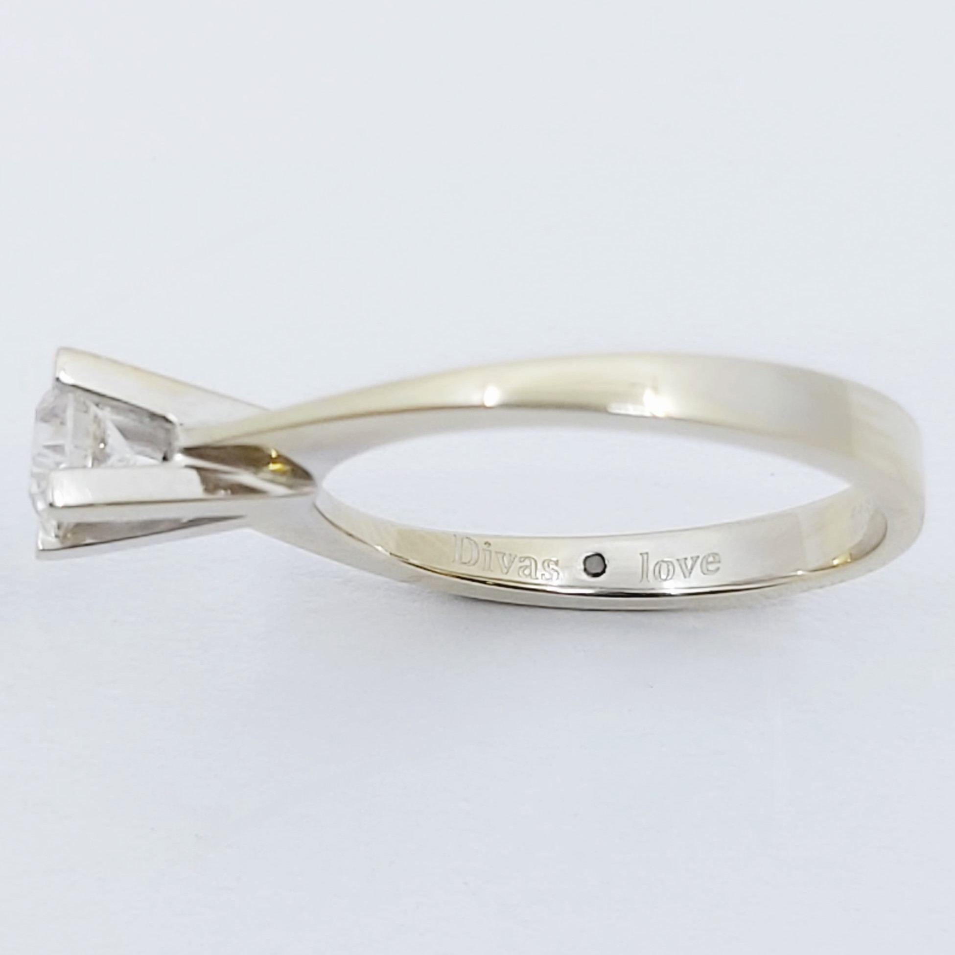 Ring 585/- mit einem Brillant, Größe: 53,5, 3,470g