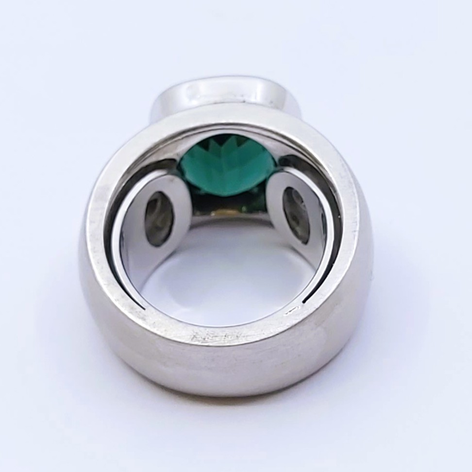 Ring 585/- mit einem Turmalin und Brillanten, Größe: 50, 27,67 g