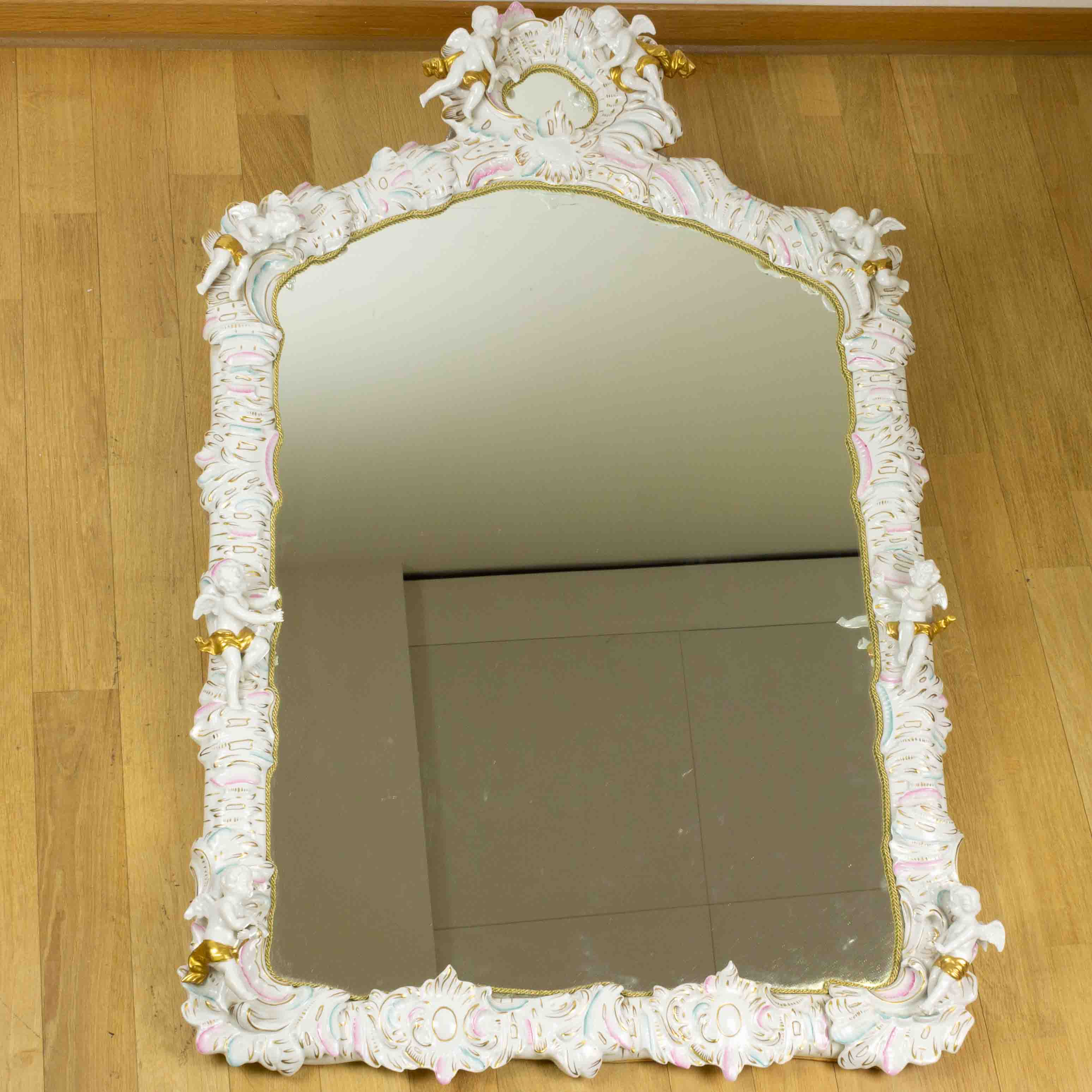 Porzellanspiegel Sitzendorf, ca. 100 x 65 x 11 cm. Kein Versand nur Abholung