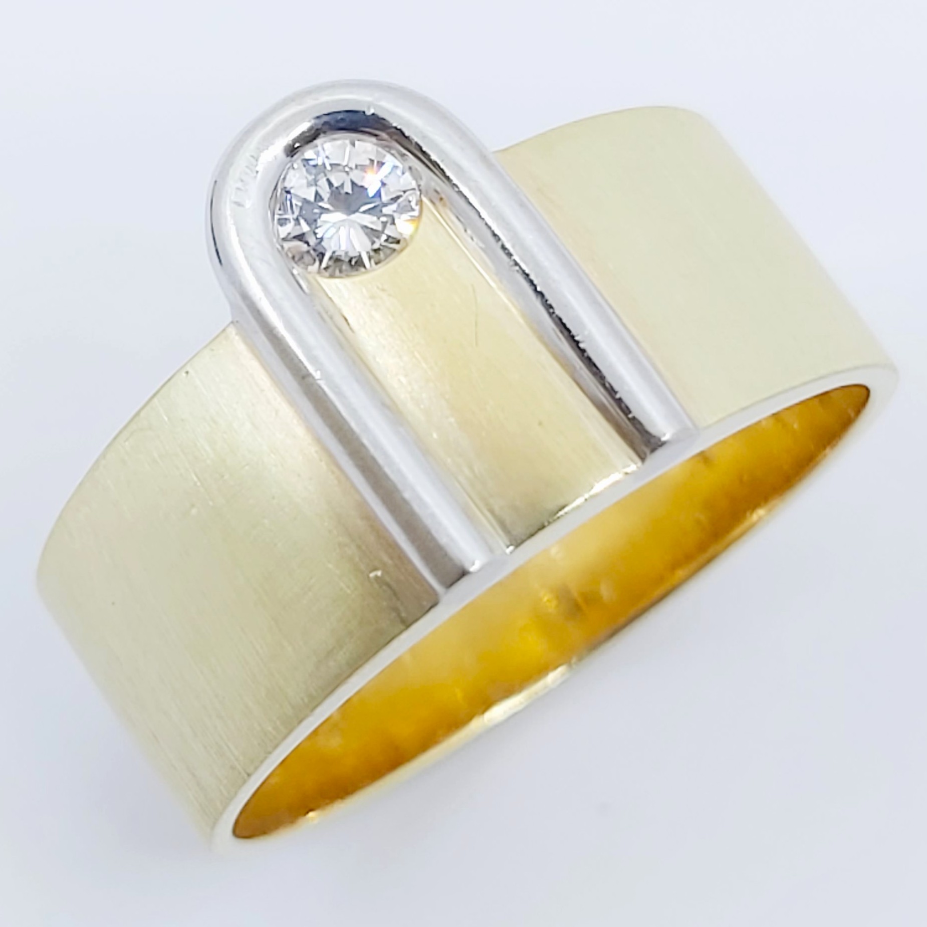 Ring 585/- mit einem Brillant, Größe: 62, 9,90g