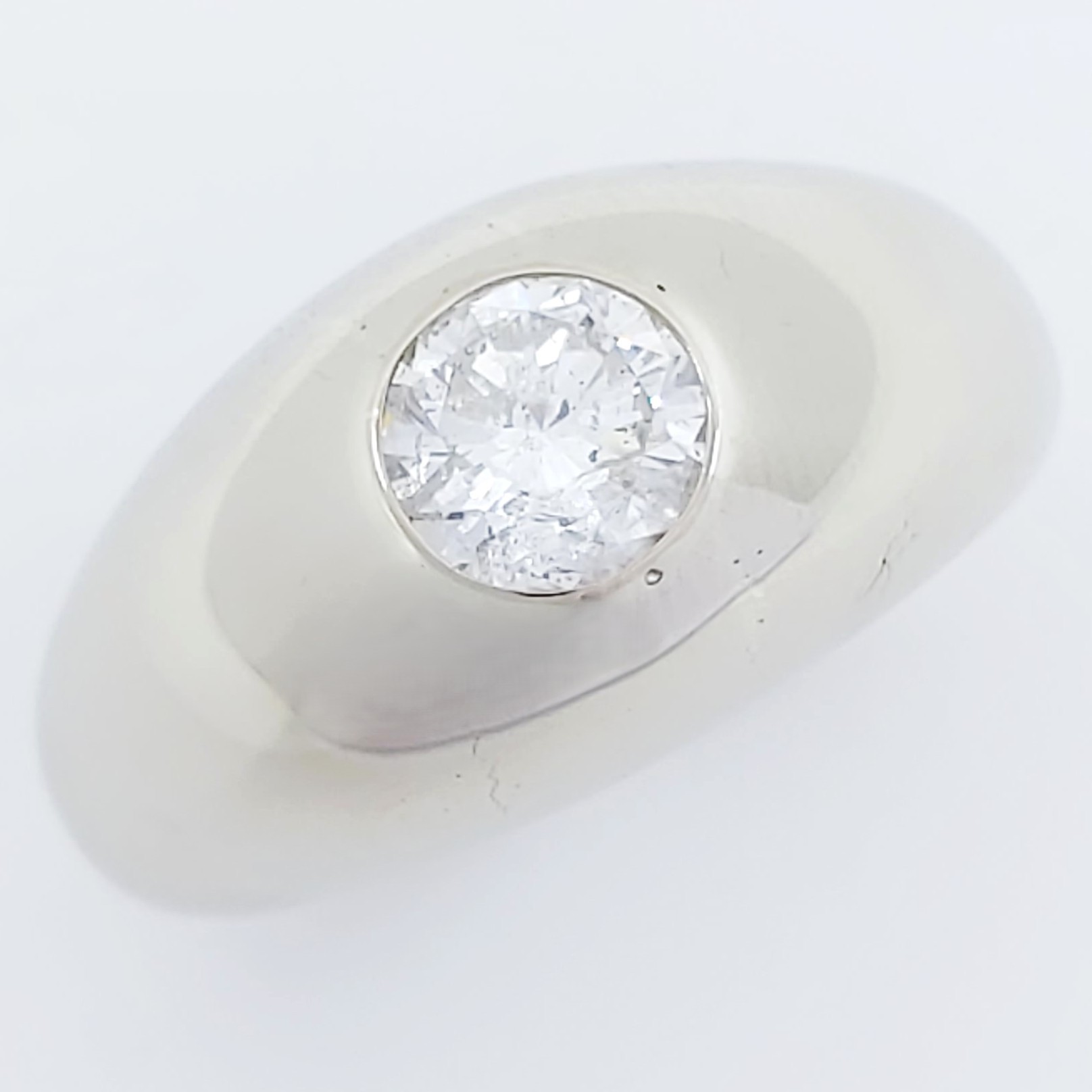 Ring 750/-  Größe: 62 mit einem Brillant, 22,5g