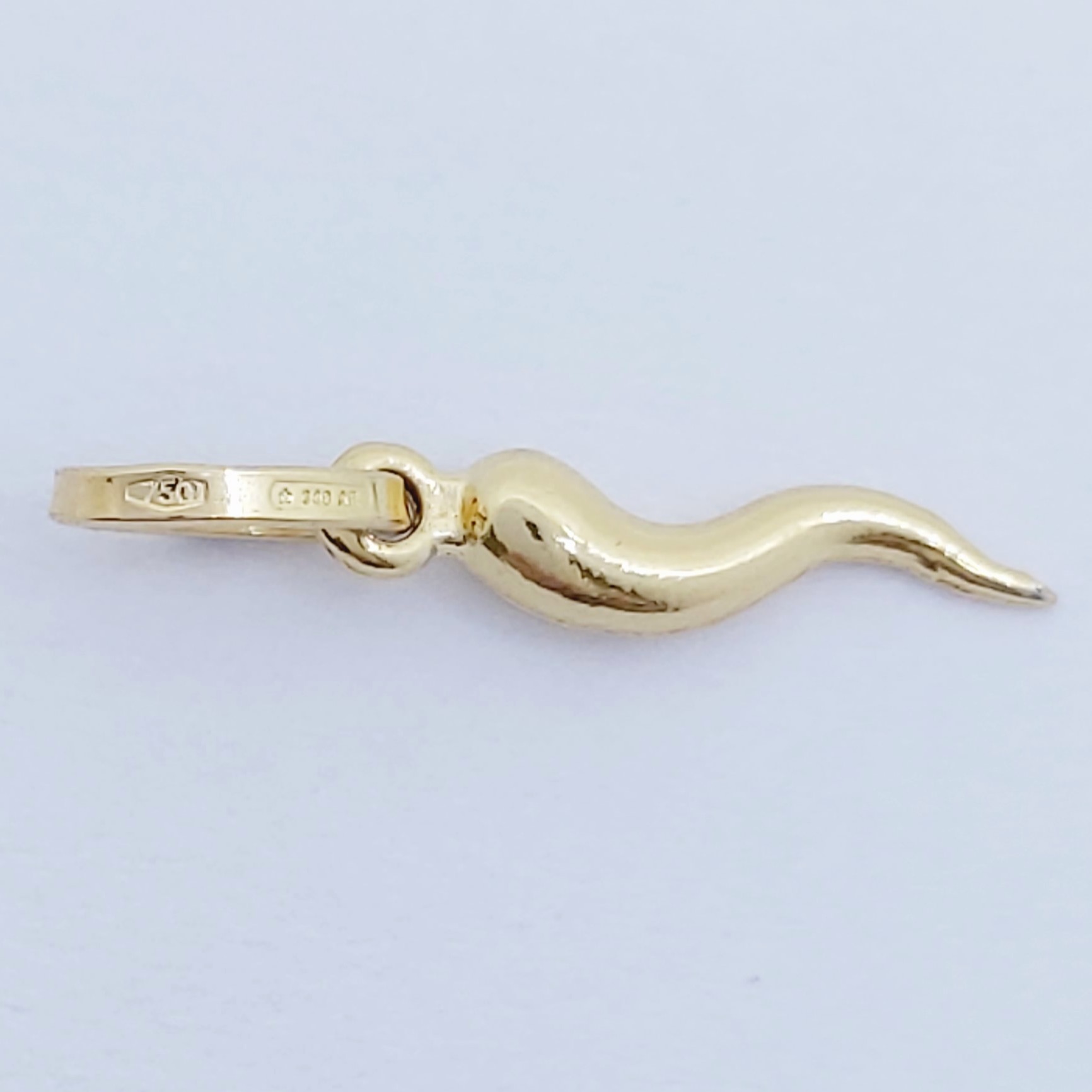 Anhänger "Cornicello" 750/-, 0,420g