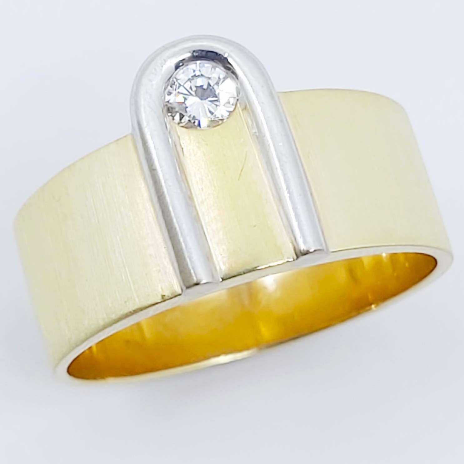 Ring 585/- mit einem Brillant, Größe: 62, 9,90g