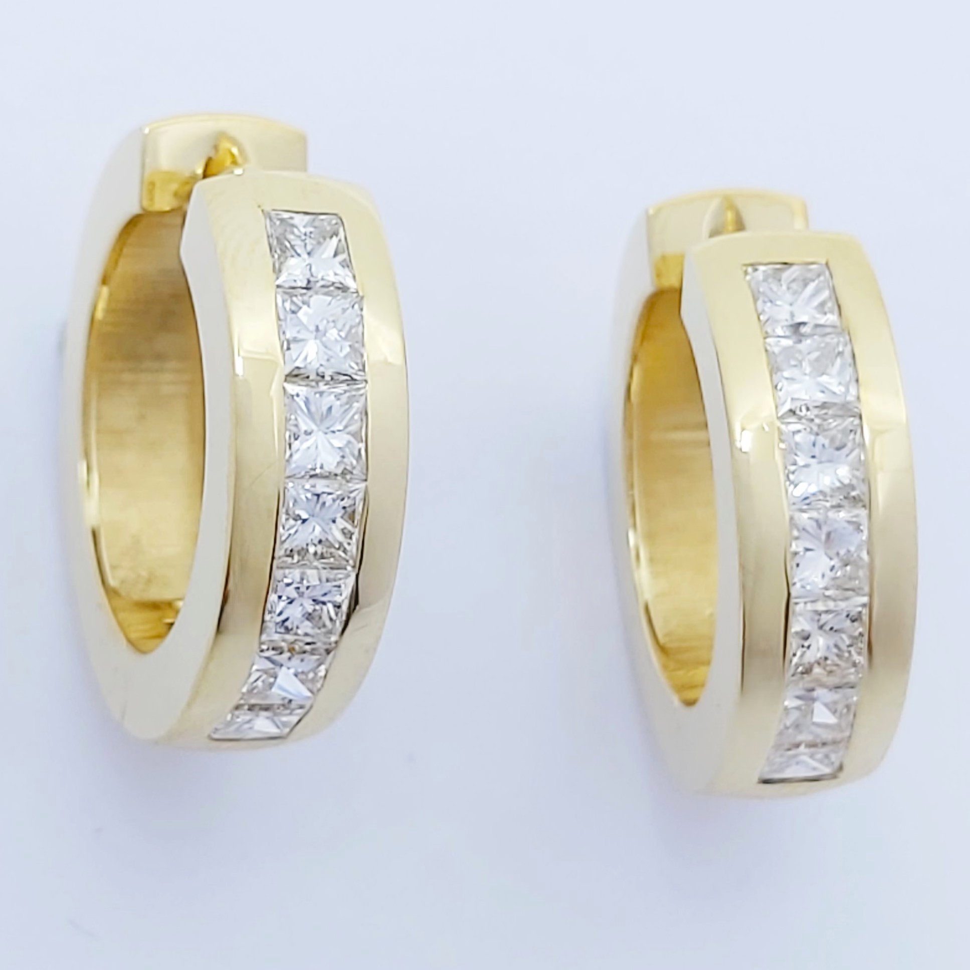 Creolen 750/- mit Diamanten, 15,39g