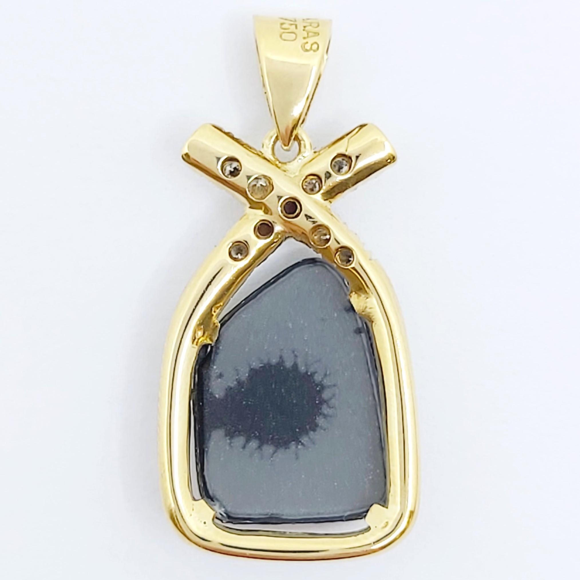 Anhänger 750/- mit einem Opal und Brillanten, 4,38g