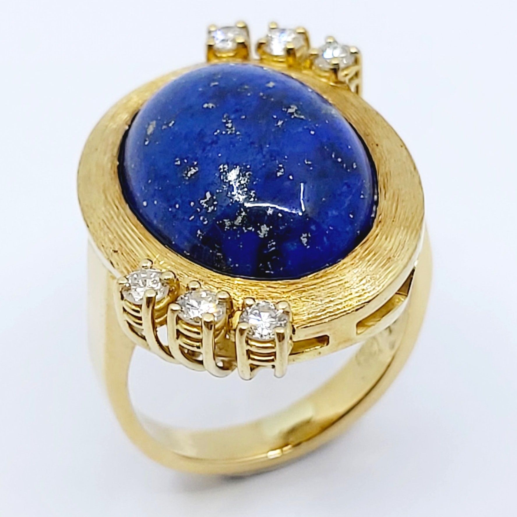Ring 750/- mit einem Lapis-Lazuli und Brillanten, Größe: 55, 12,6g