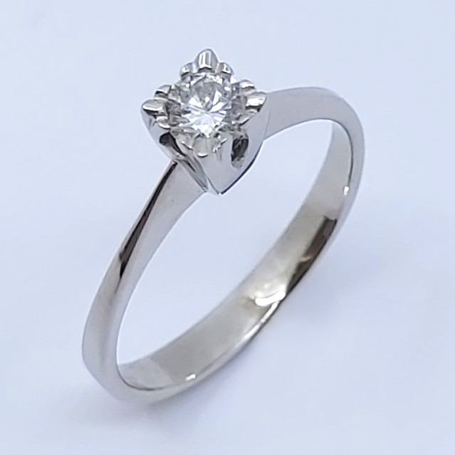 Ring 585/-, Größe: 51 mit Brillant,  1,89g