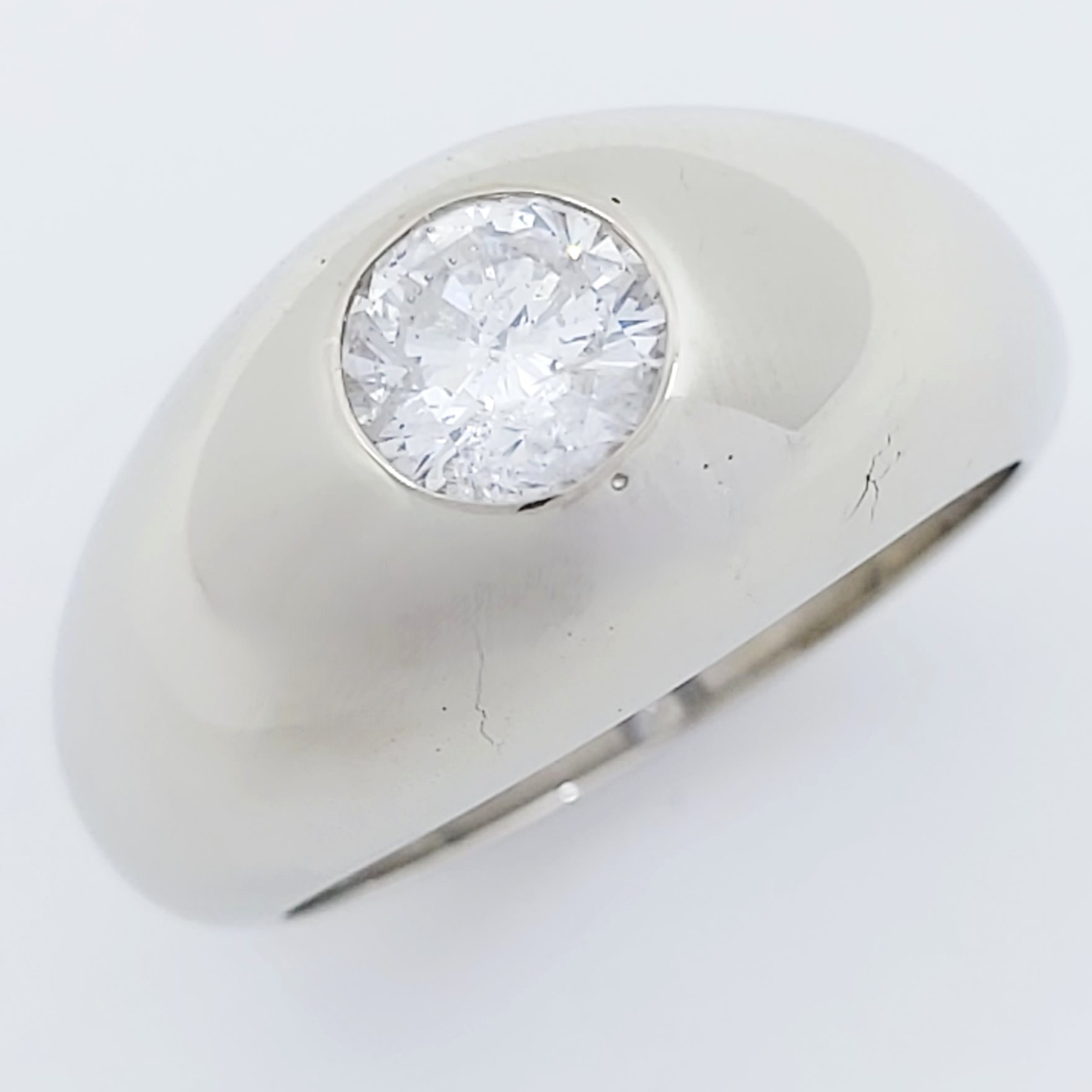 Ring 750/-  Größe: 62 mit einem Brillant, 22,5g