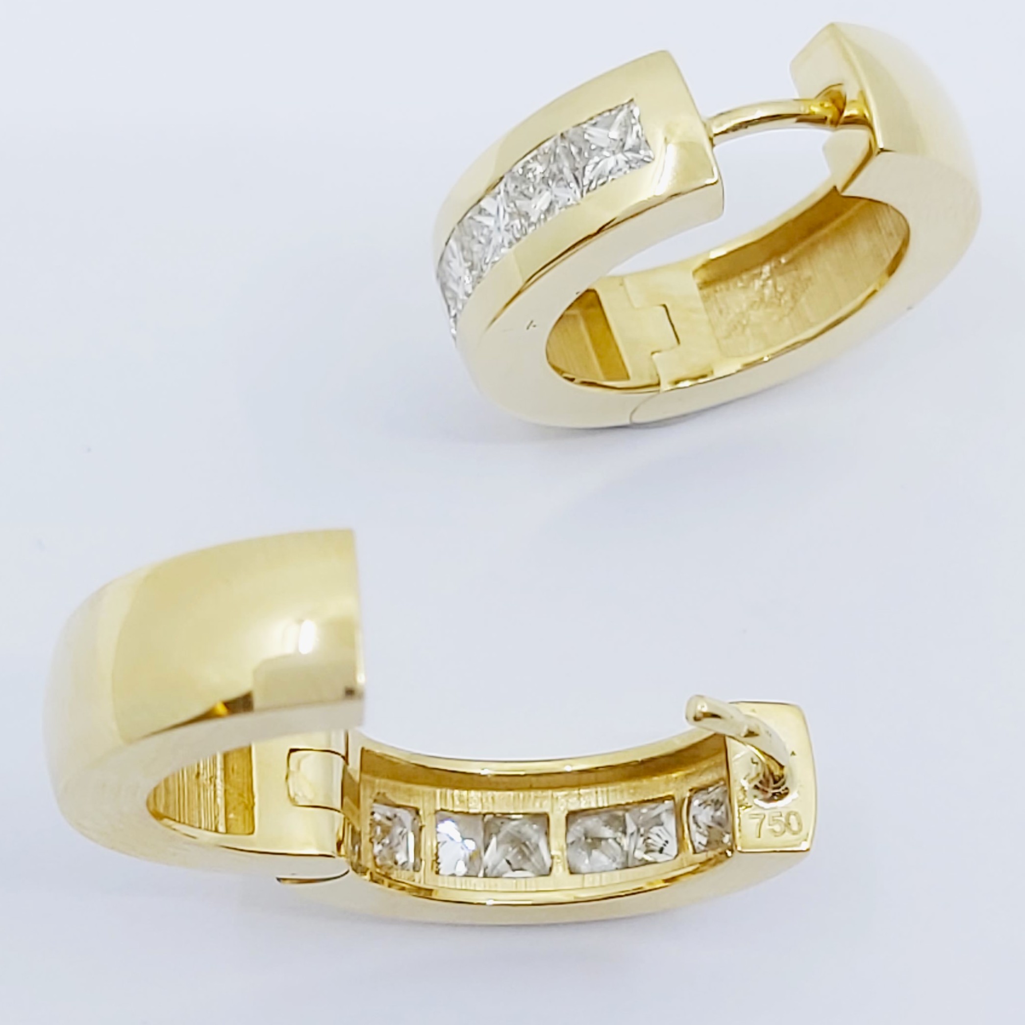 Creolen 750/- mit Diamanten, 15,39g