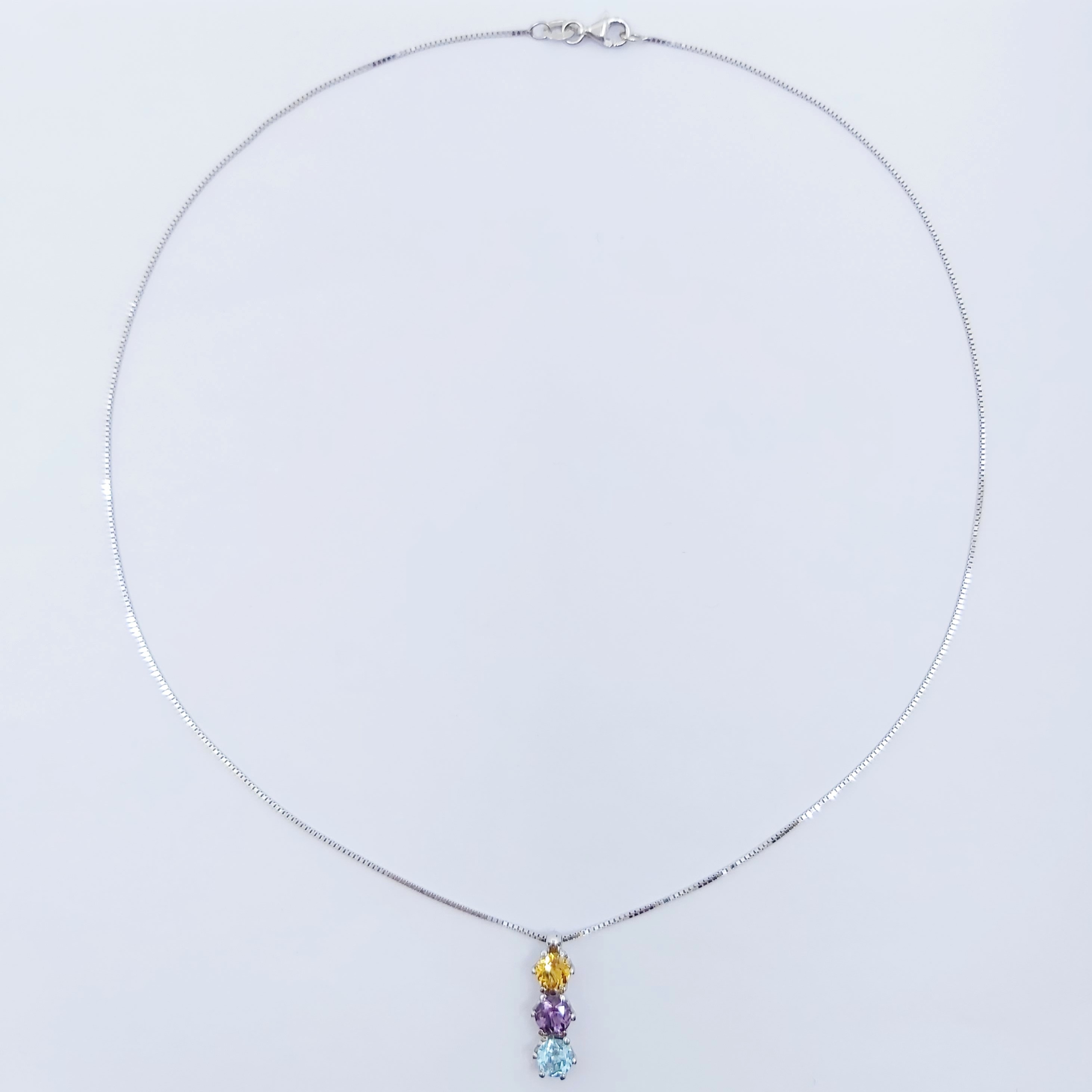 Halskette 750/- mit farbigen Steinen, Länge: 42cm, 4,14g