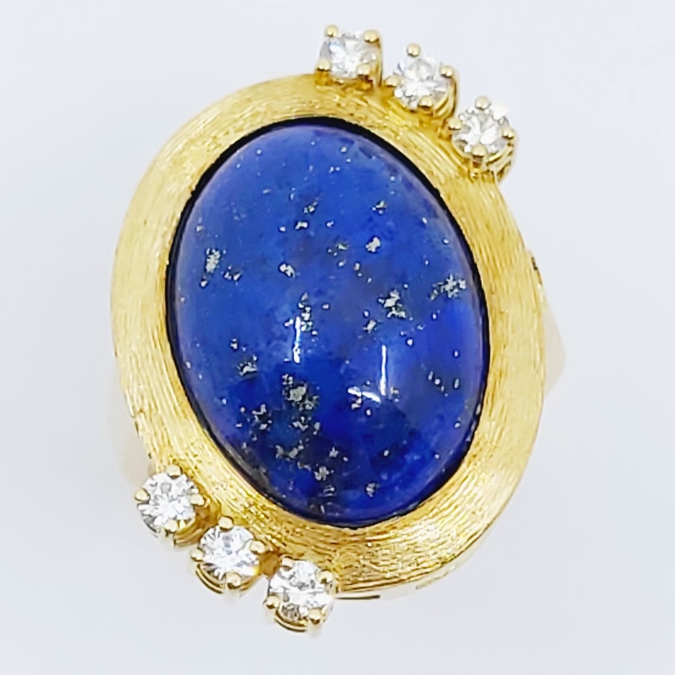 Ring 750/- mit einem Lapis-Lazuli und Brillanten, Größe: 55, 12,6g
