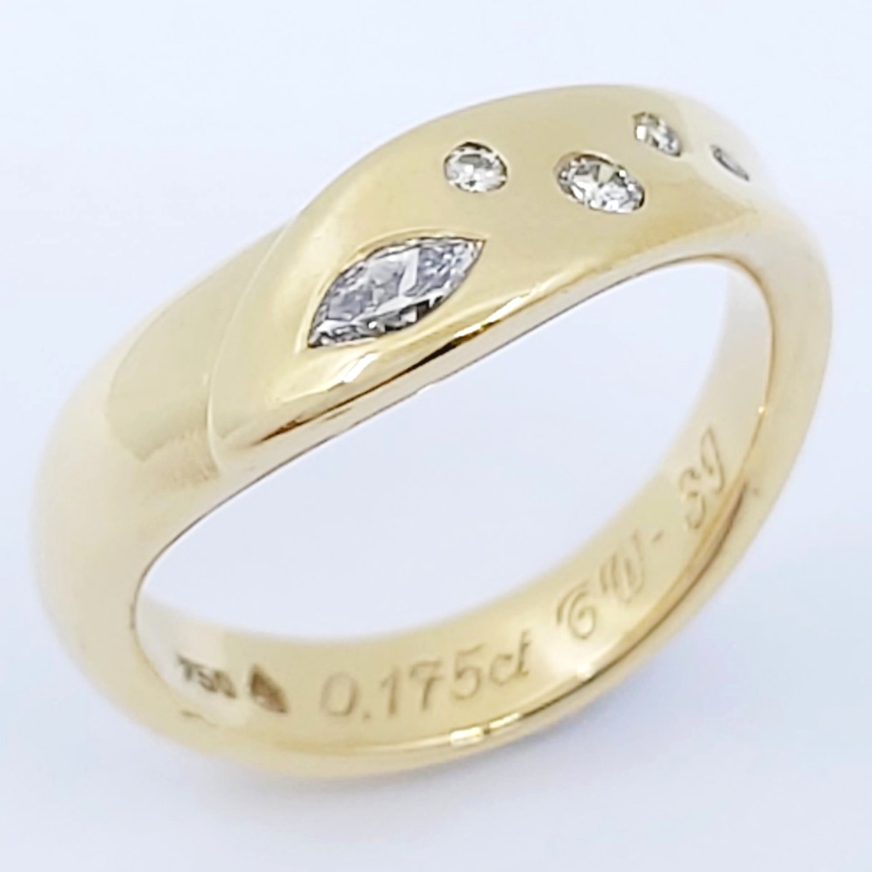 Ring 750/-, Größe: 51 mit Diamantnavette und Brillanten, 6,71g