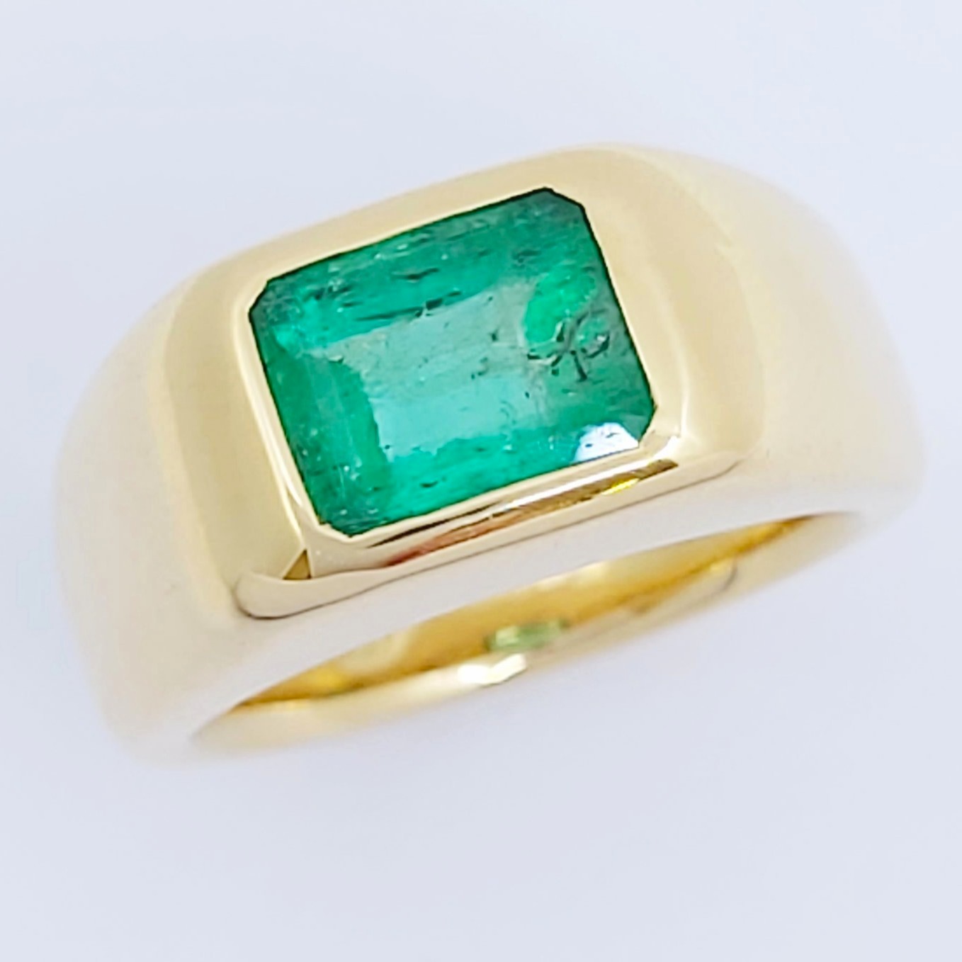 Ring 750/- mit einem Smaragd, Größe: 50, 14,72g