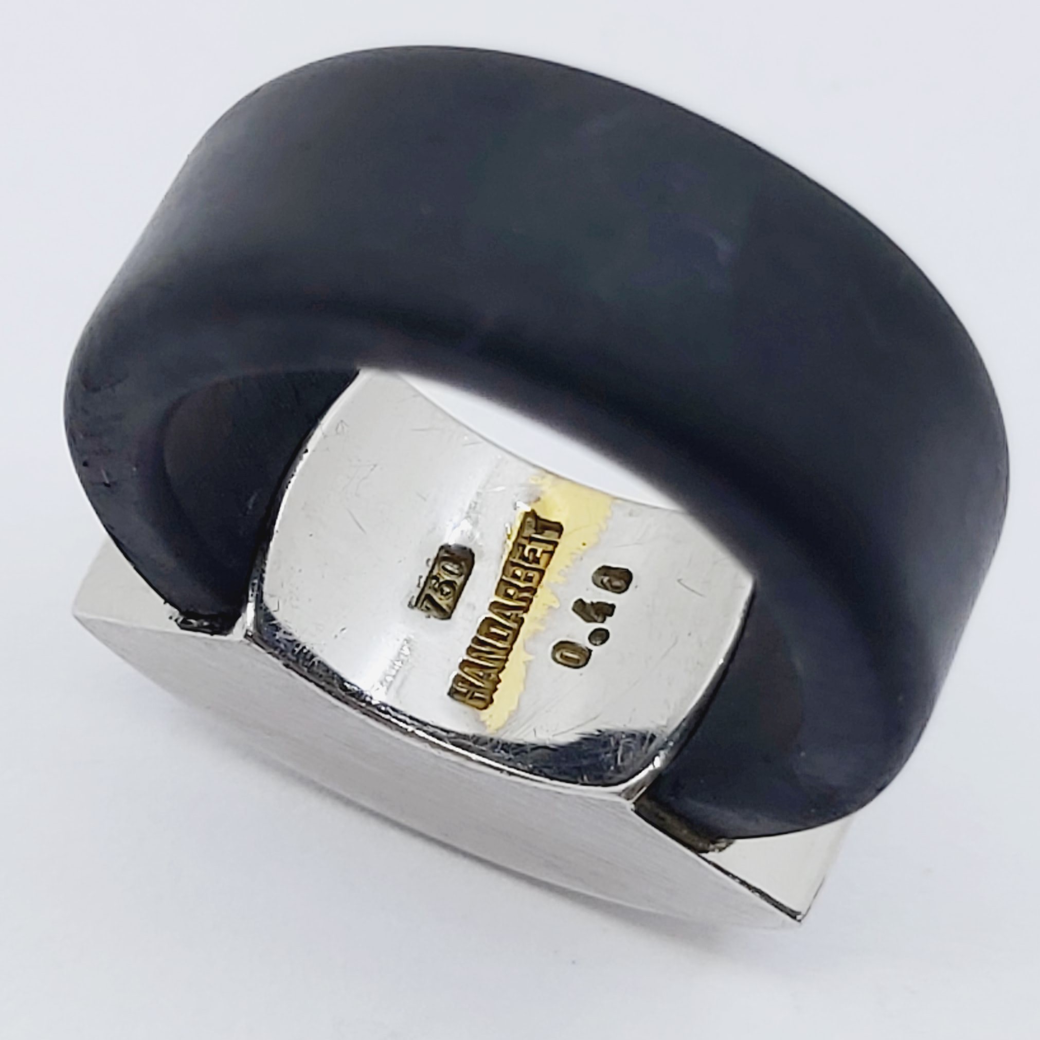 Ring 750/- mit Kautschuk und Brillanten, Größe: 55, 9,270g