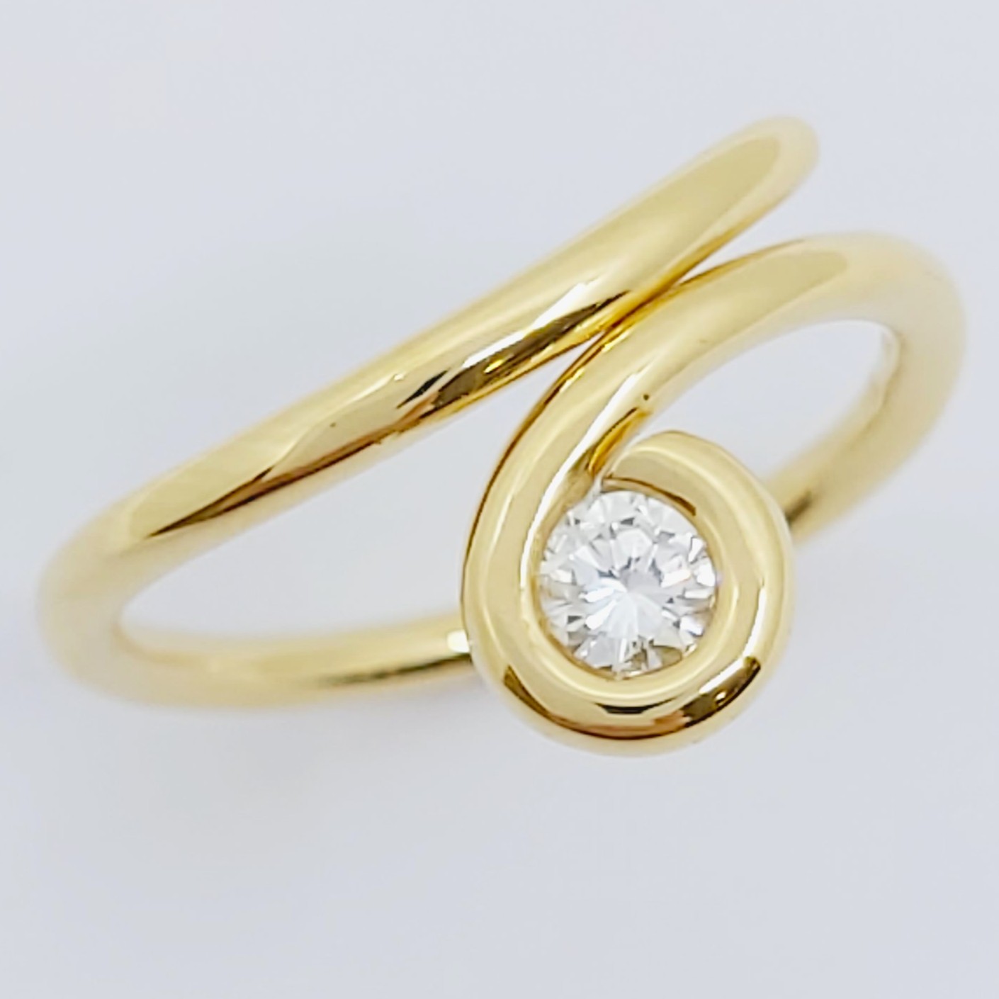 Ring 750/- mit einem Brillant, Größe: 51, 3,21g