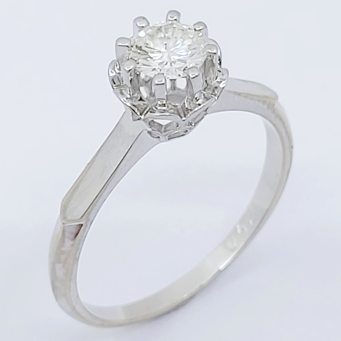 Ring 585/- mit einem Brillant, Größe: 56, 2,32g