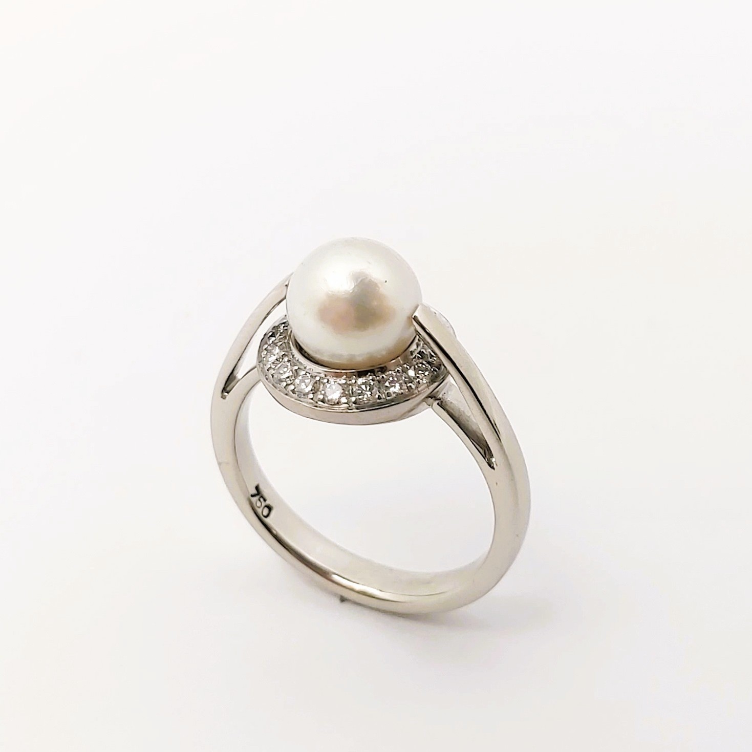 Ring 750/-, Größe: 54 mit Perle und Brillanten,  6,79g