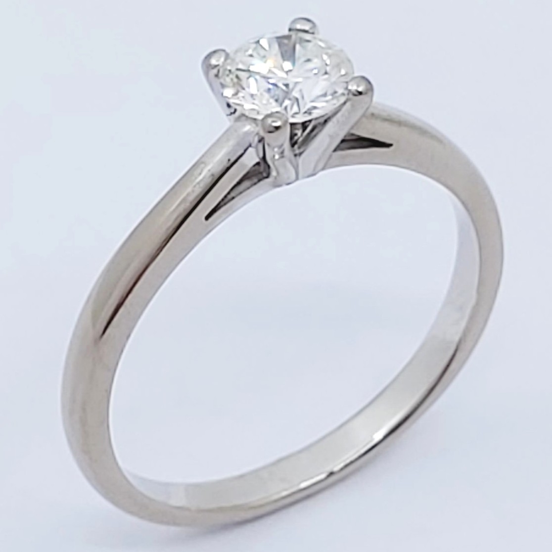 Ring 750/- mit einem Brillant, Größe: 53, 2,99g