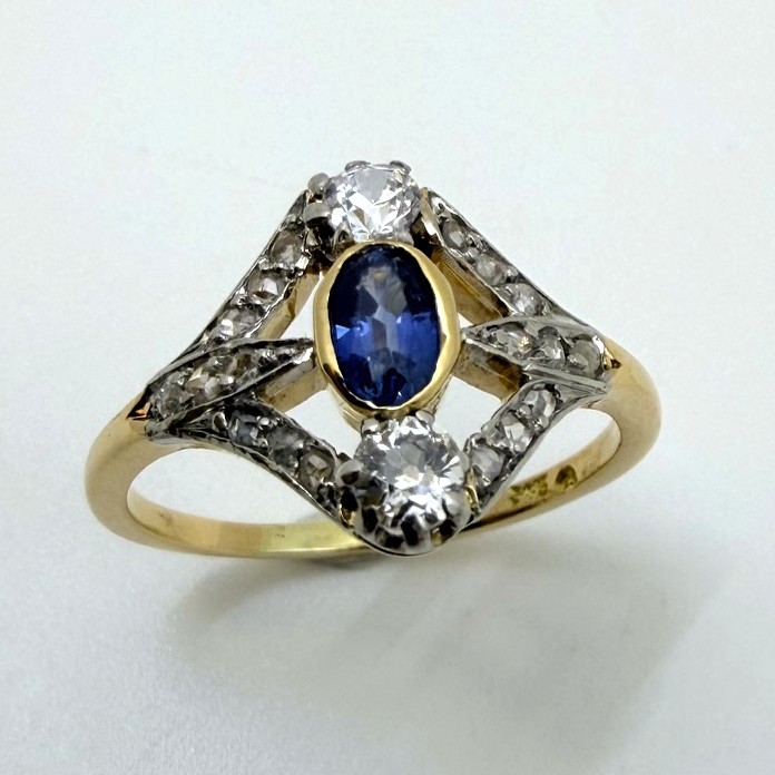 Ring 585/-, Größe: 54 mit Saphir und Diamanten 3,12g