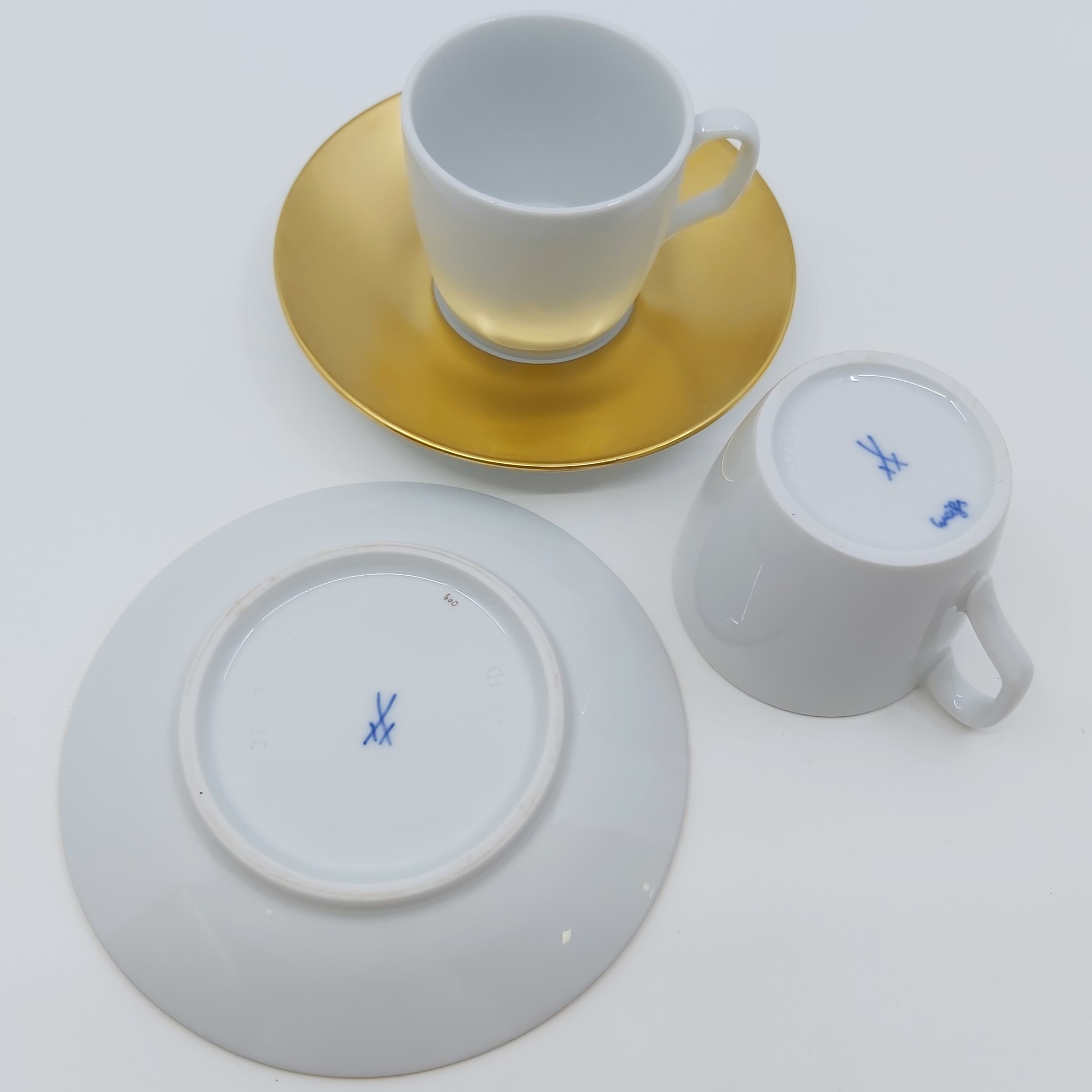 Obertassen mit Untertasse Meissen, in Original Verackung mit Rechnungskopie