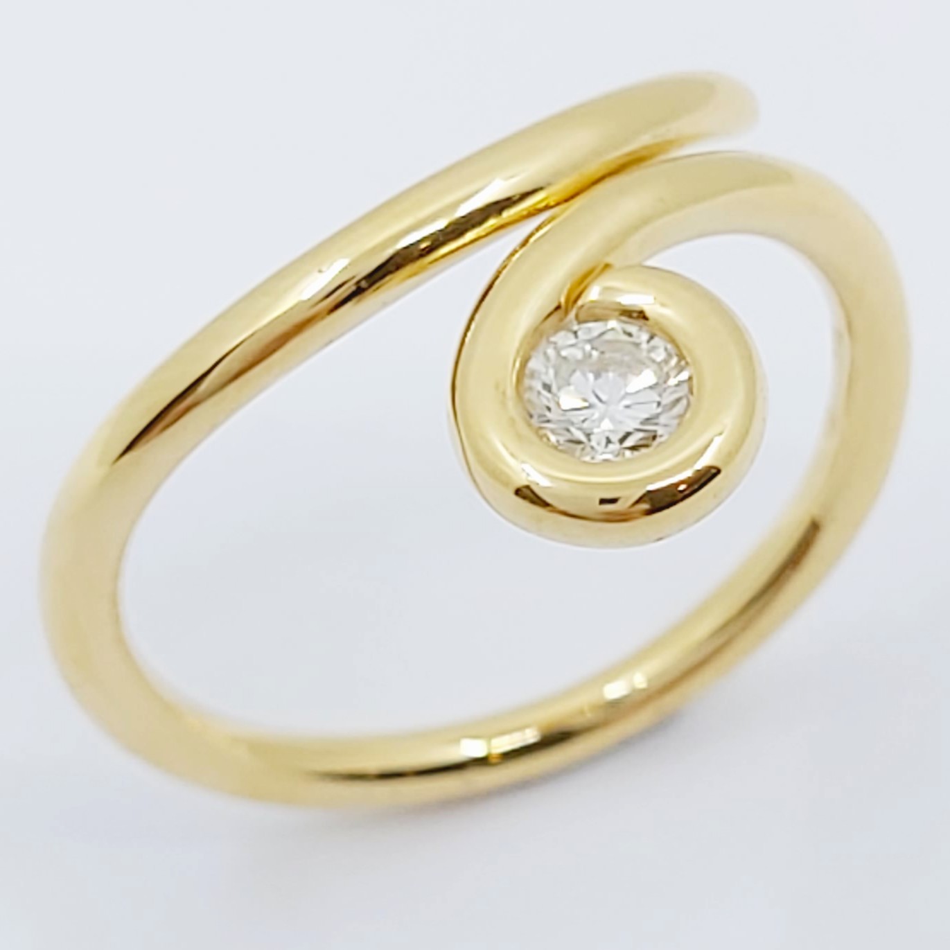 Ring 750/- mit einem Brillant, Größe: 51, 3,21g