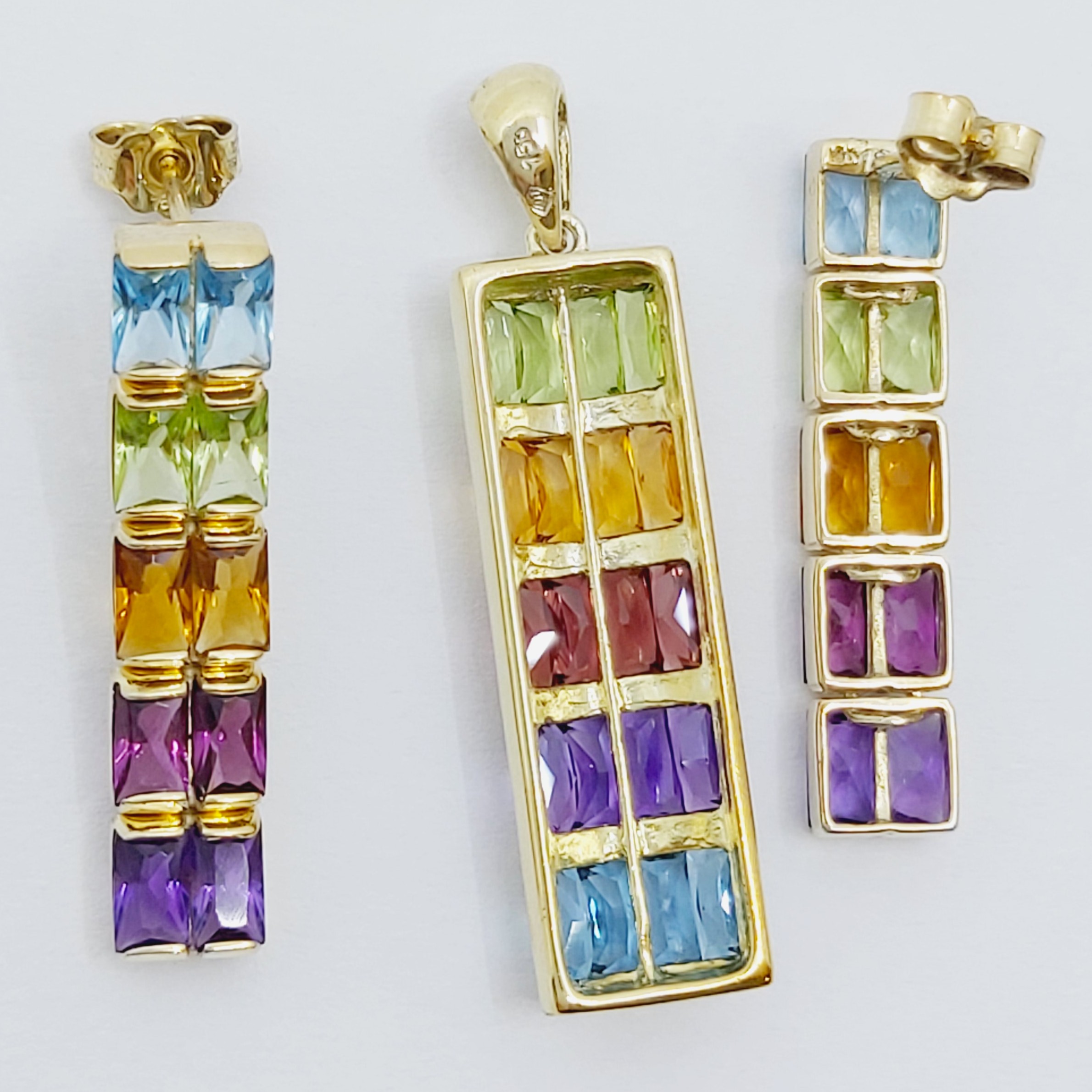 Schmuckset 750/- mit farbigen Steinen und Brillanten, 13,140g