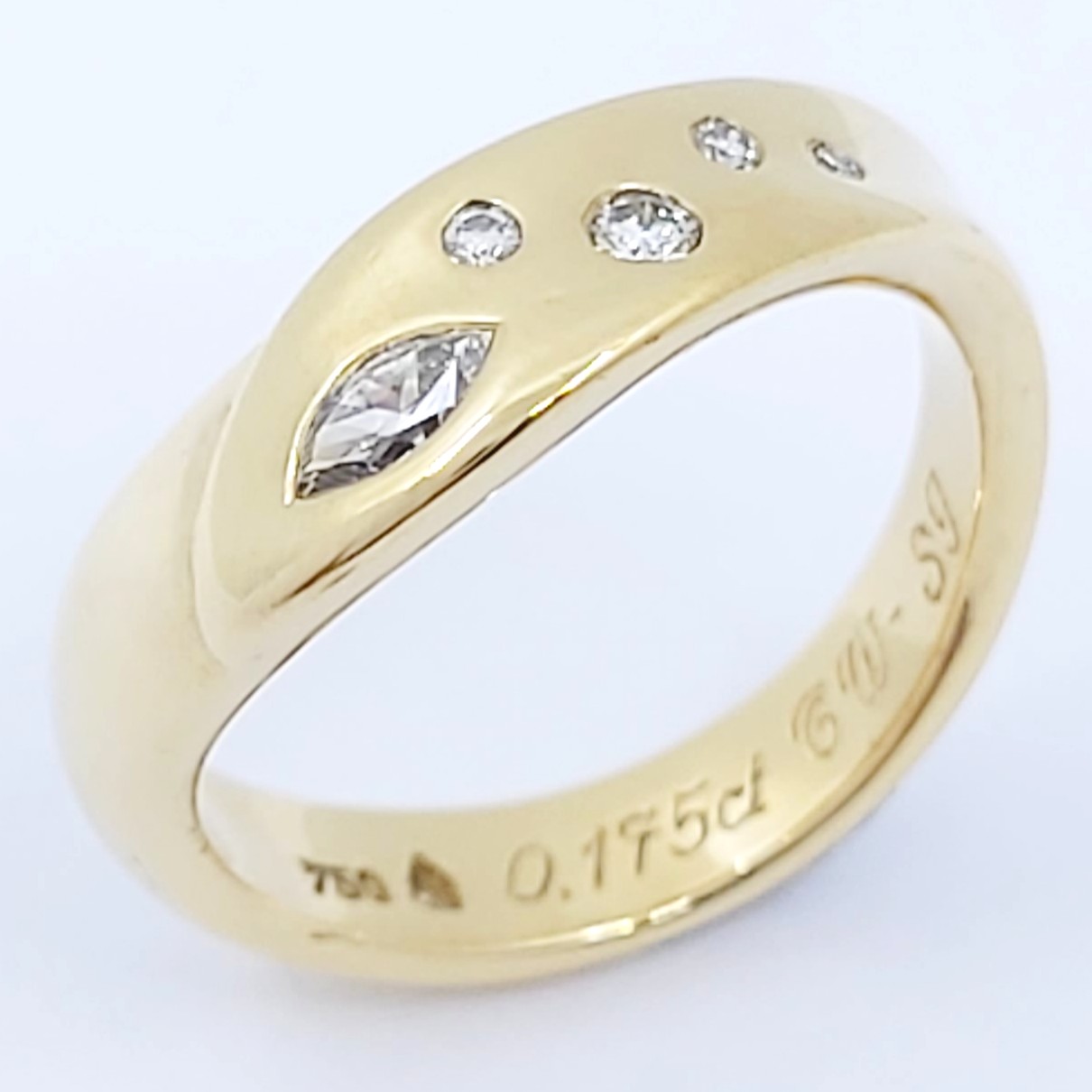 Ring 750/-, Größe: 51 mit Diamantnavette und Brillanten, 6,71g