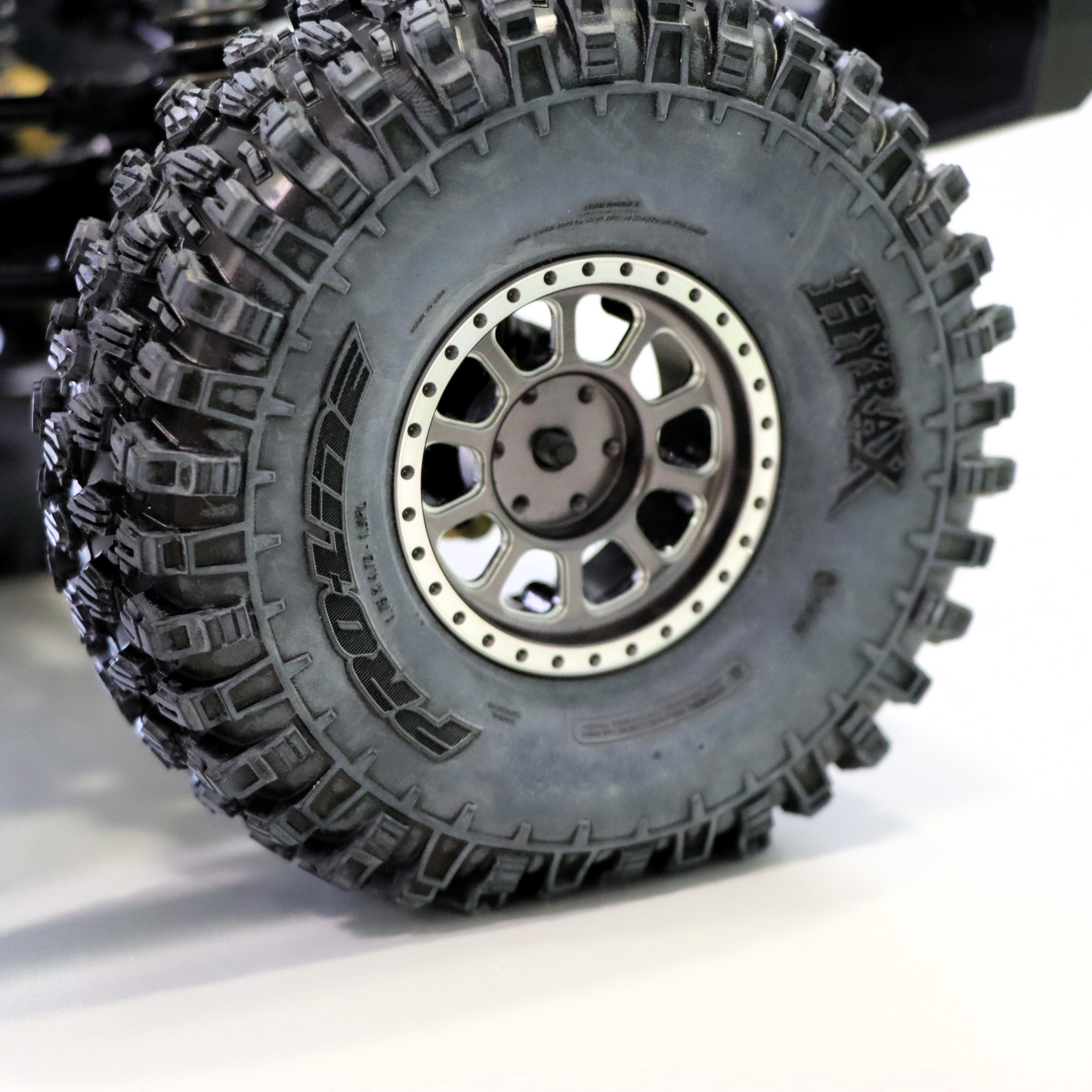 Modell TRAXXAS Com/Pat 1:40 Landrover Defender