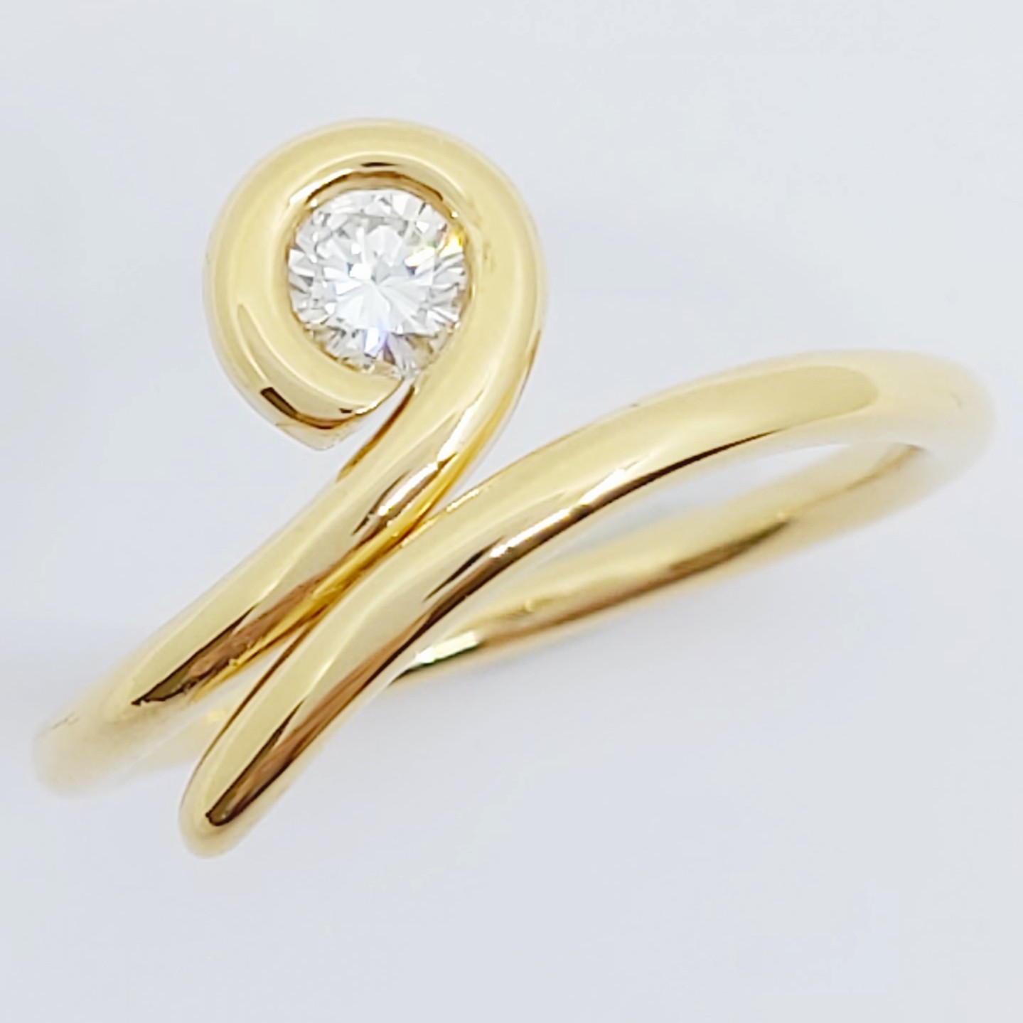 Ring 750/- mit einem Brillant, Größe: 51, 3,21g
