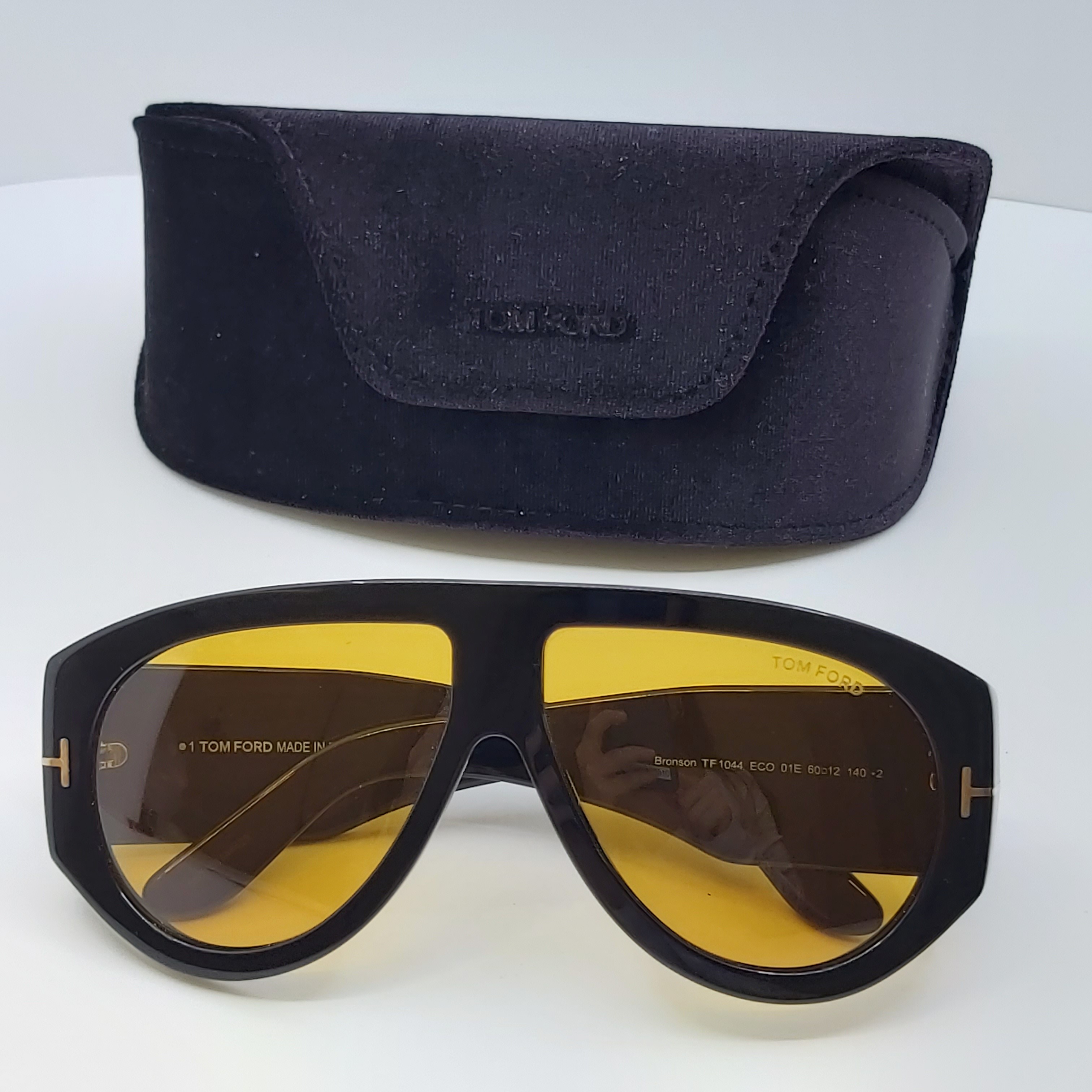 Tom Ford FT1044 mit Etui, Tuch und Rechnung