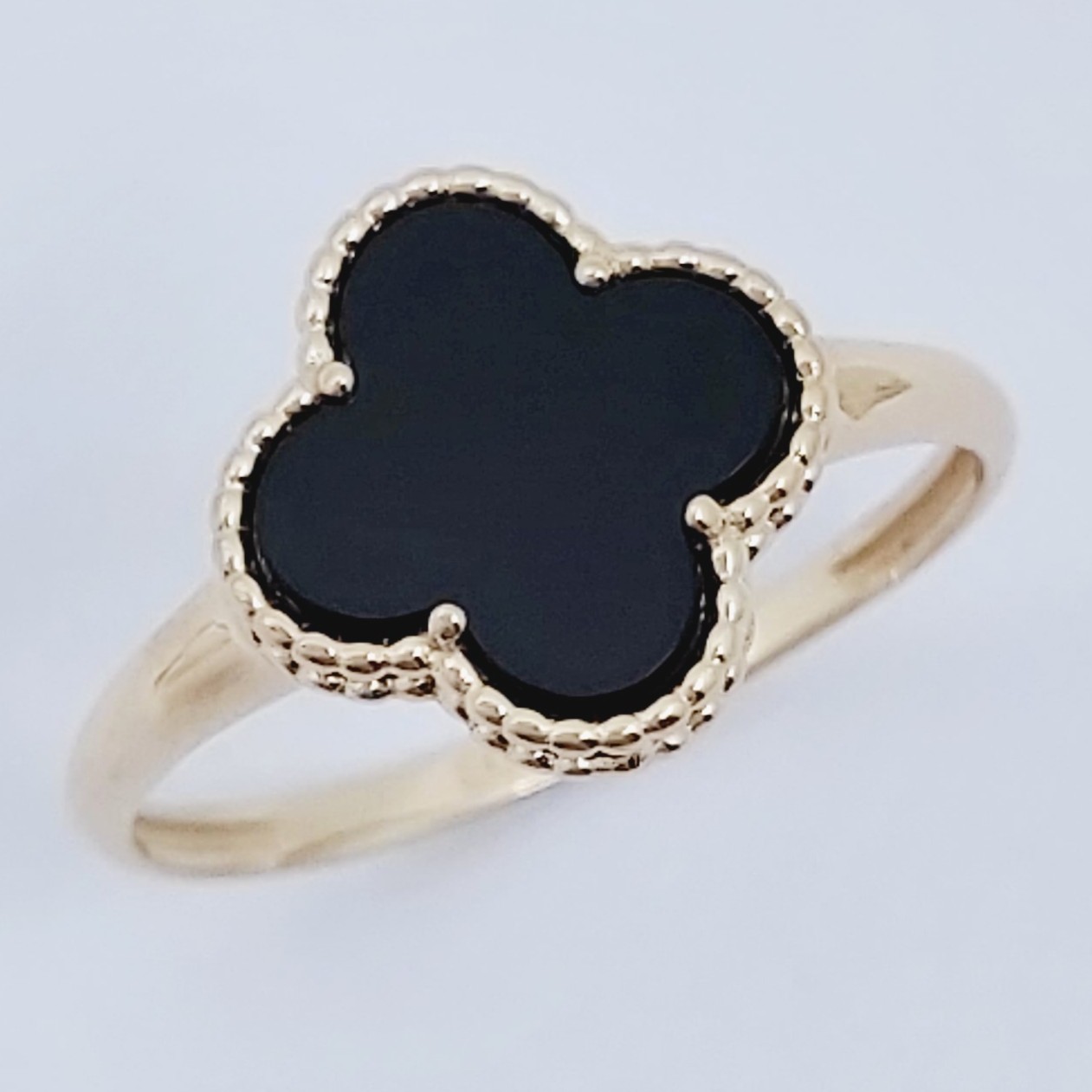 Ring 585/- mit Onyx-Kleeblatt, Größe: 58, 1,670g