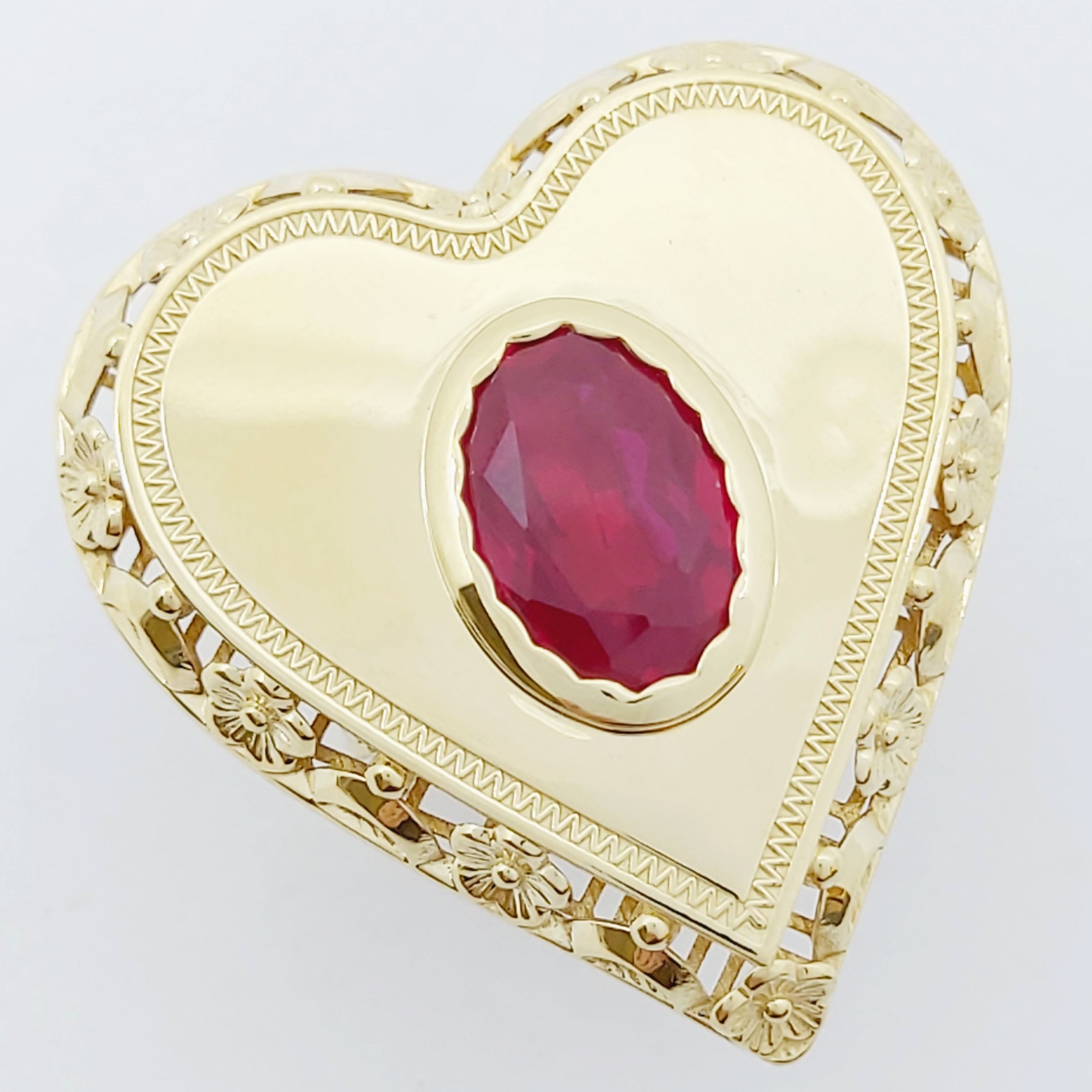 Ring 585/- mit rotem Stein, Größe: 59, 11,100g