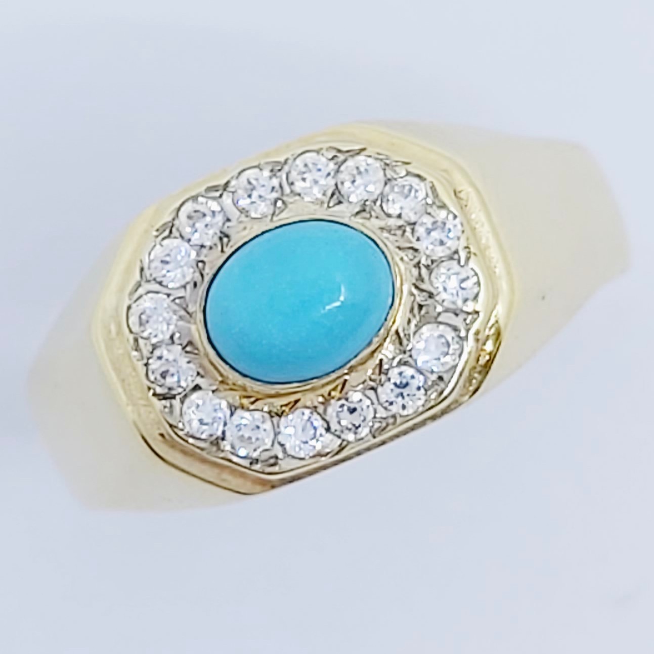 Ring 585/- mit einem Türkis und weißen Steinen, Größe: 54, 2,73g