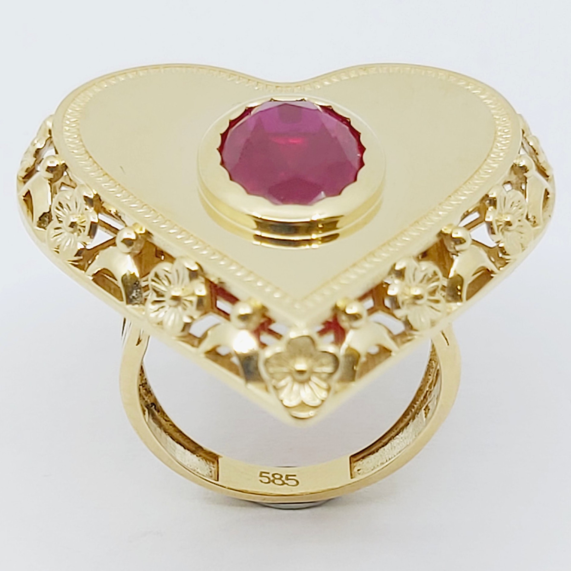 Ring 585/- mit rotem Stein, Größe: 59, 11,100g